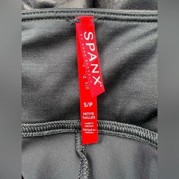 SPANX Womens Faux Leather Camo Leggings Size S Petite Elastic Waist Shaping - Picture 9 of 10